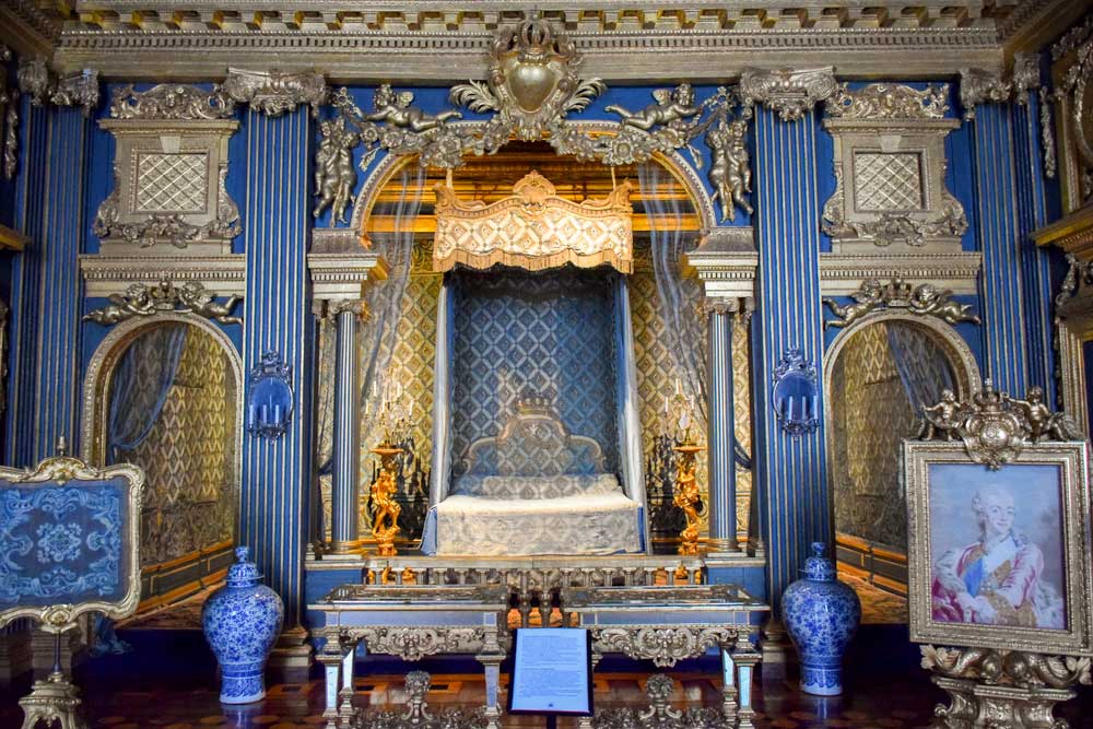 Drottningholmi loss pärineb 17. sajandist ja on Rootsi kõige paremini säilinud kuningaloss